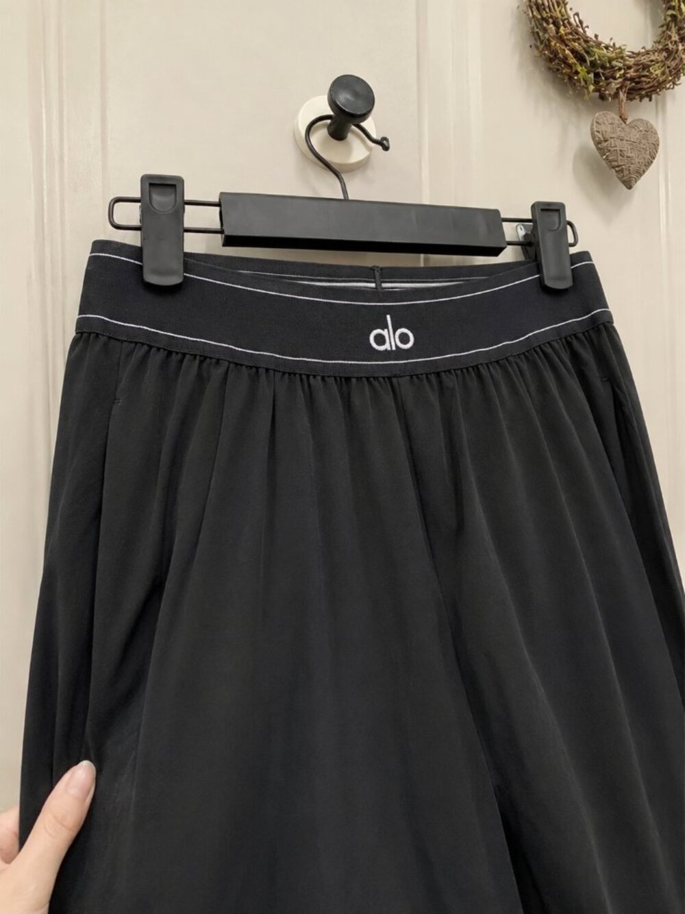 Alo Yoga Black Suit Up Trouser NWT✨(Regular) - Suitable for all seasons😘 - Picture 4 of 7